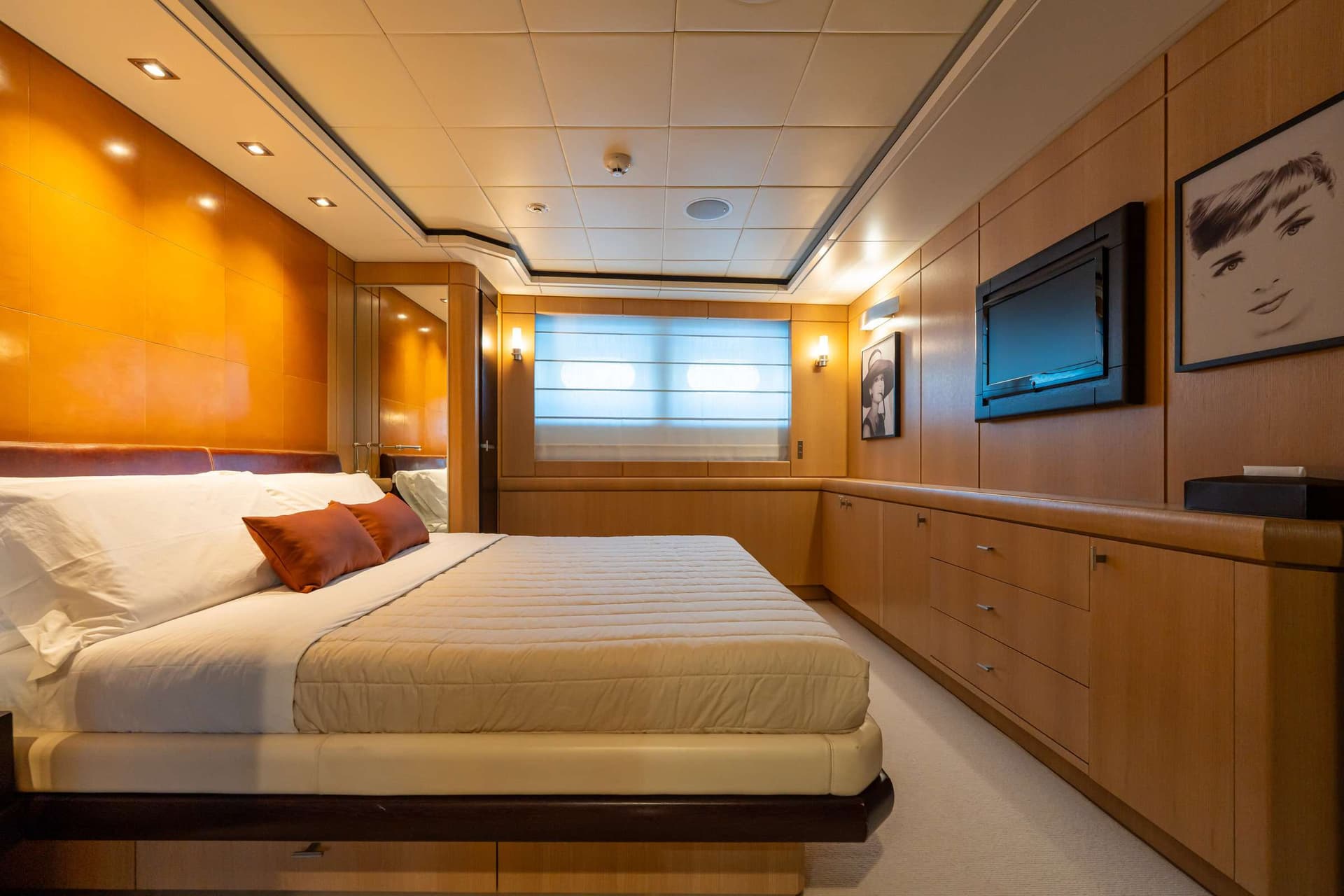 Vip cabin