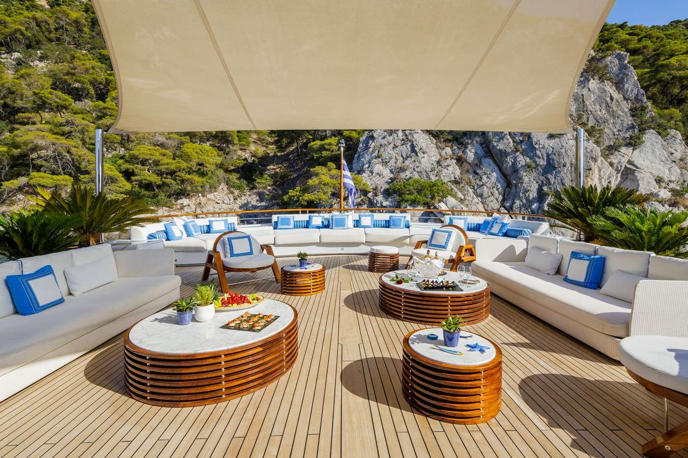 Upper Deck