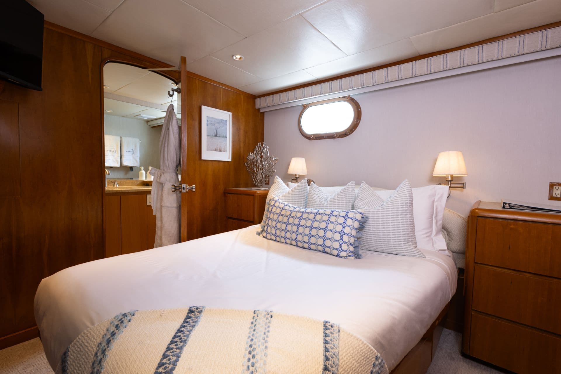 Queen stateroom