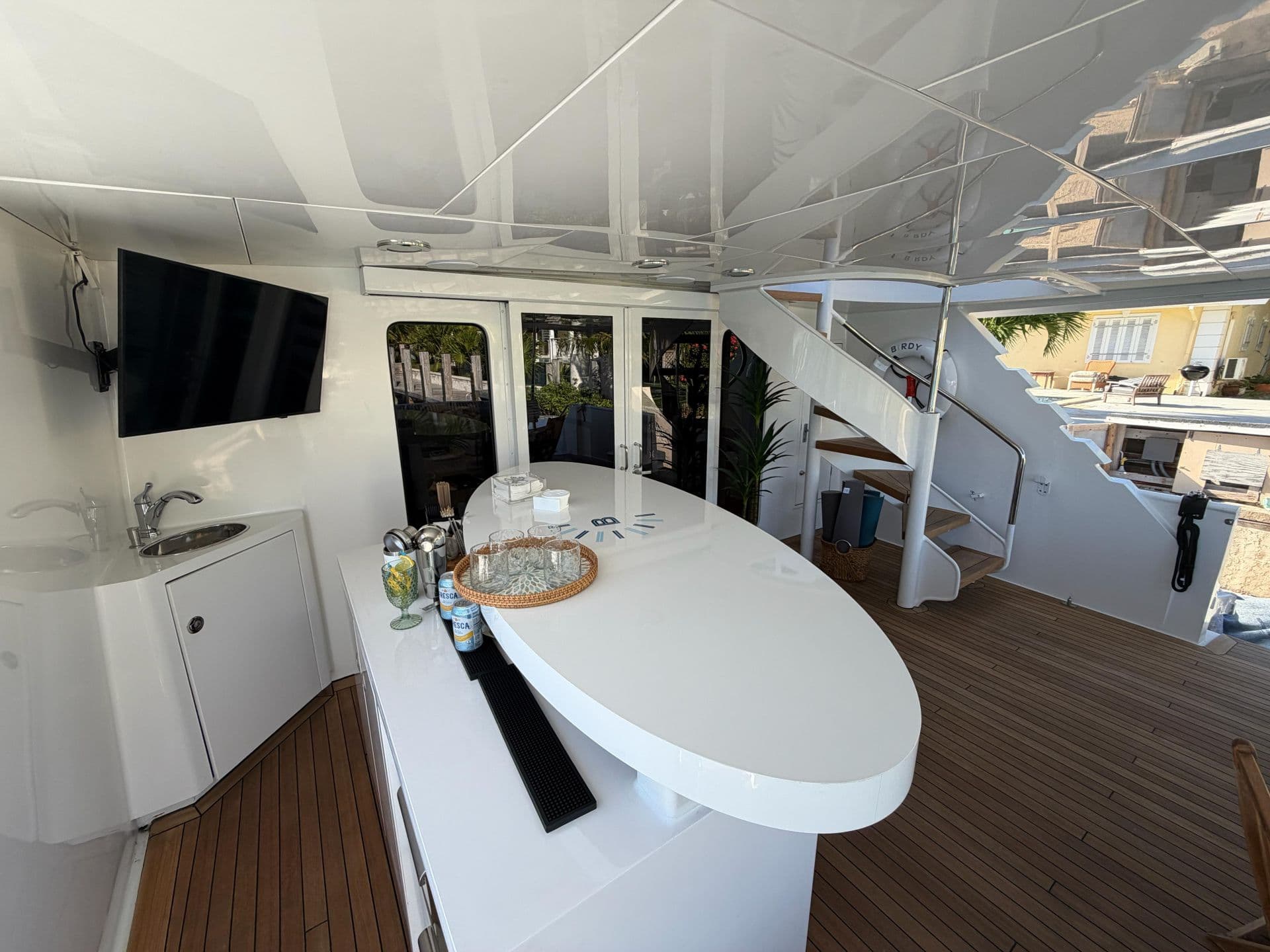 Main deck aft