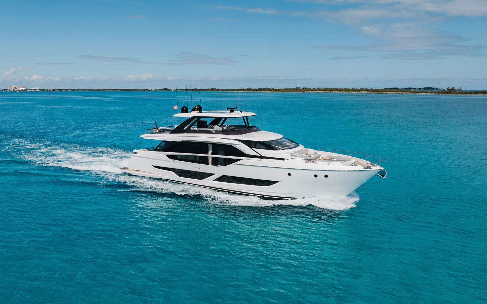 5 PALMS – Ferretti
