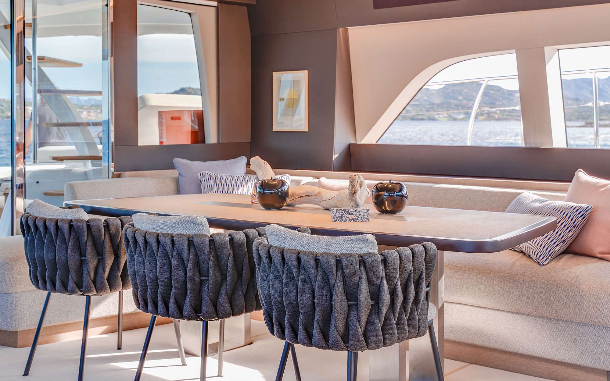 ZENIT - (Main salon dining table)