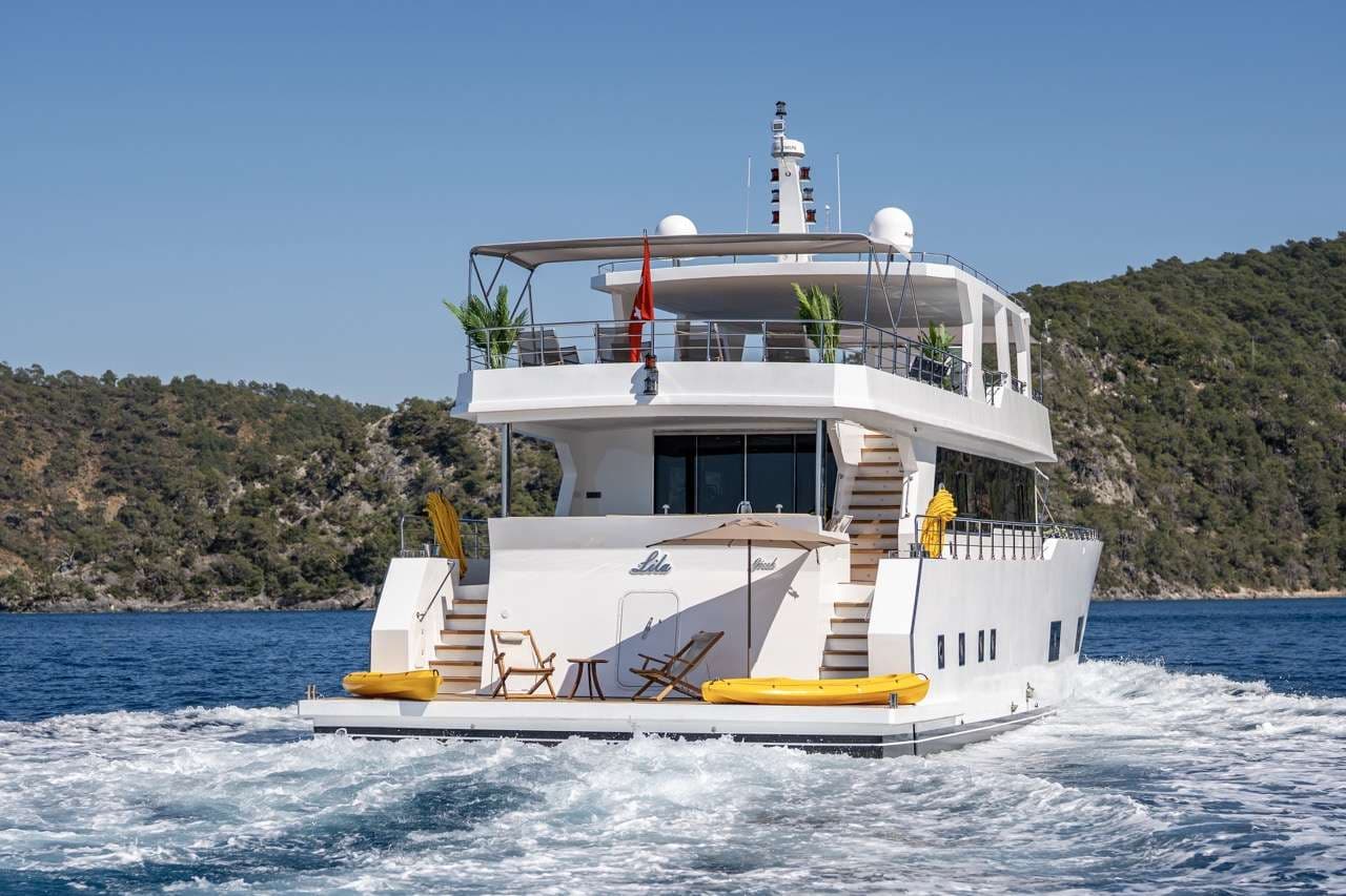 LILA TRAWLER