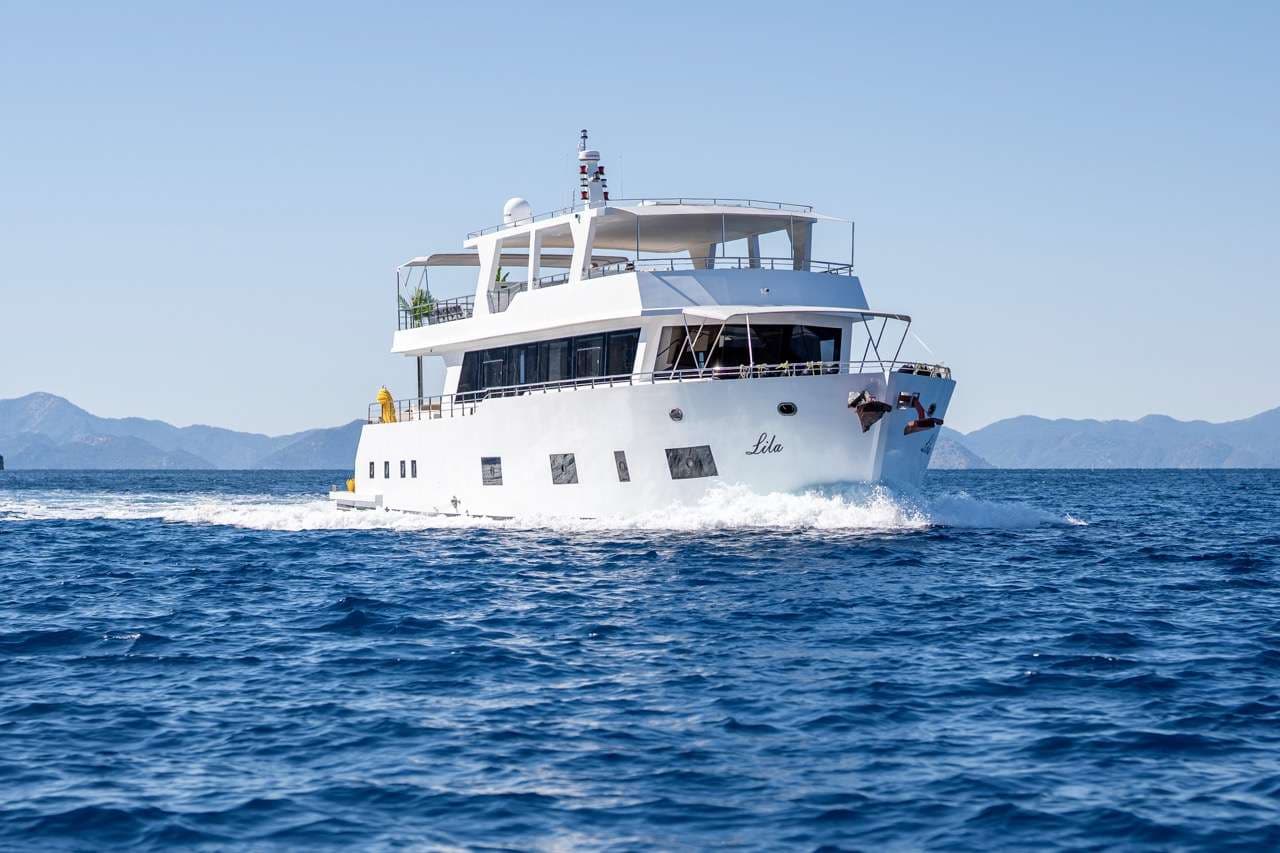 LILA TRAWLER