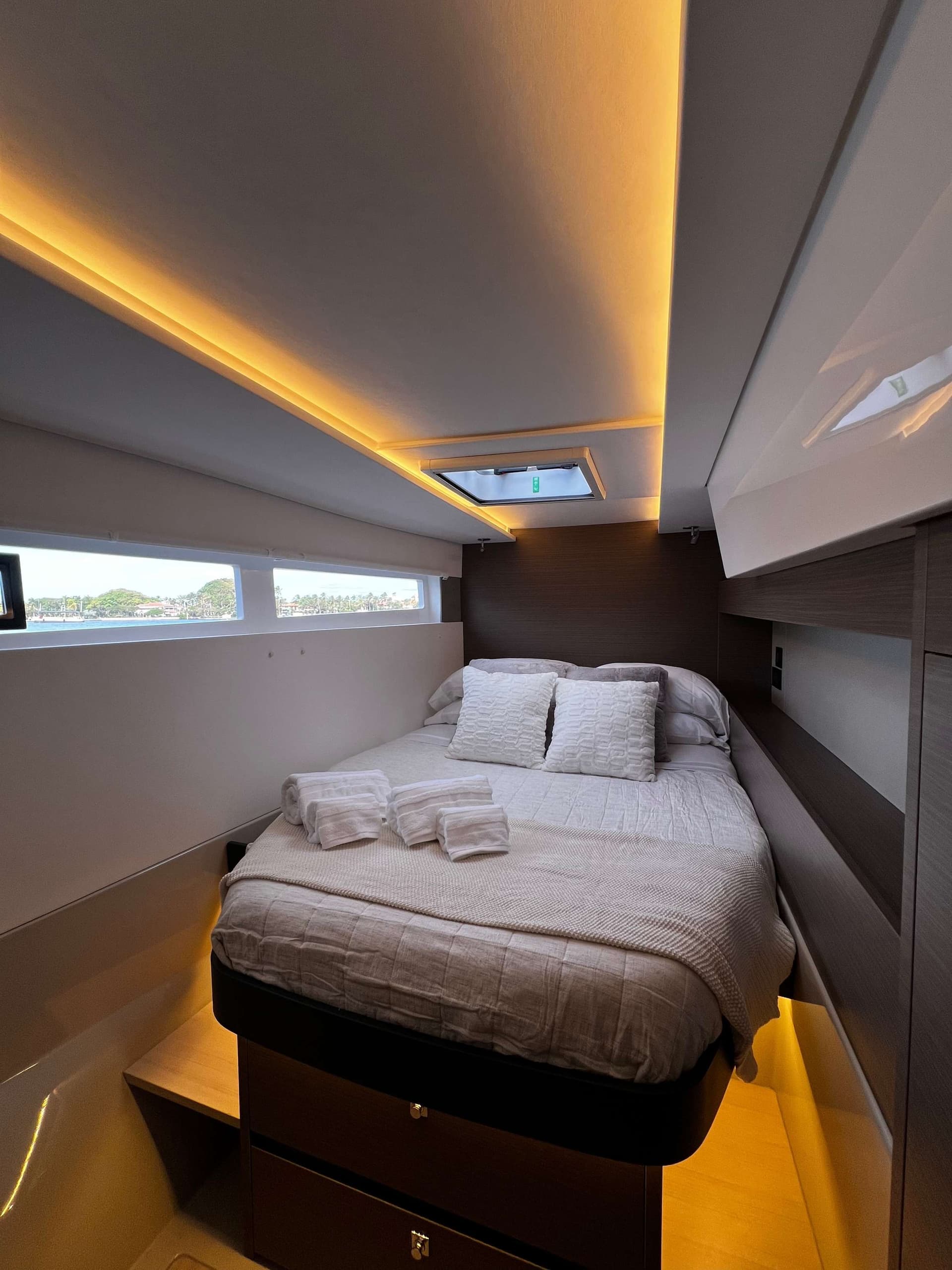 Guest cabin