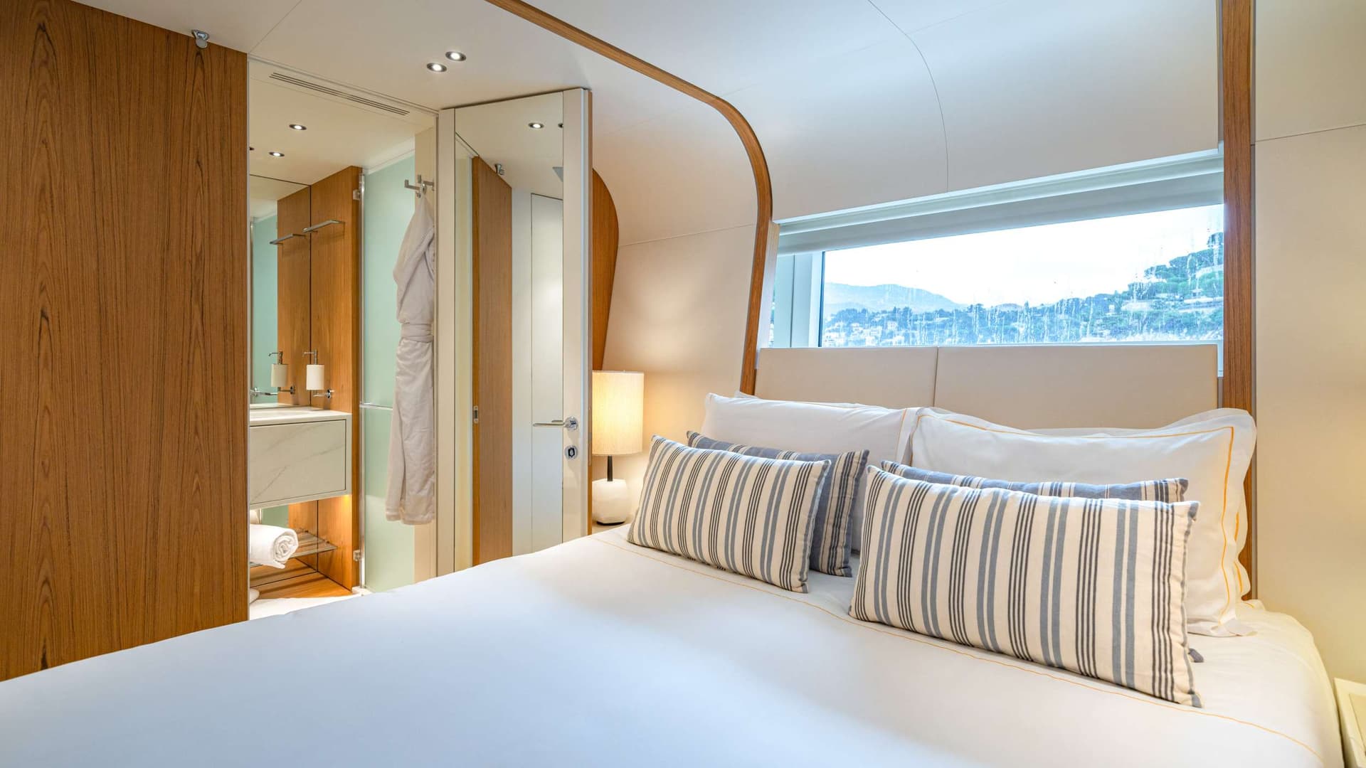 ALLURIA - Guest stateroom #1 (2025)