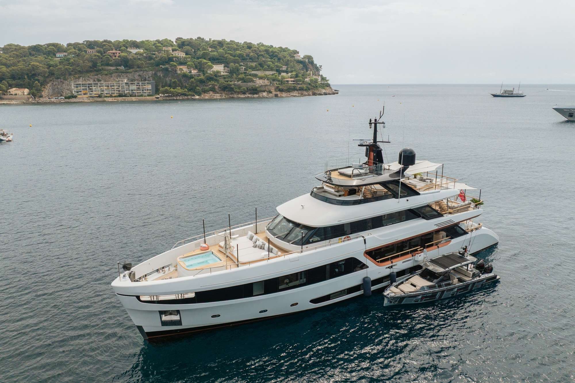 ALLURIA - At anchor (2025)