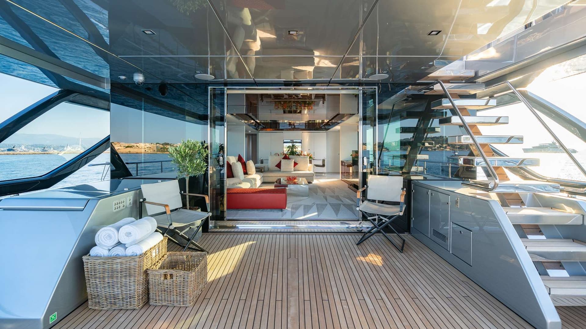 Aft Deck - 2025