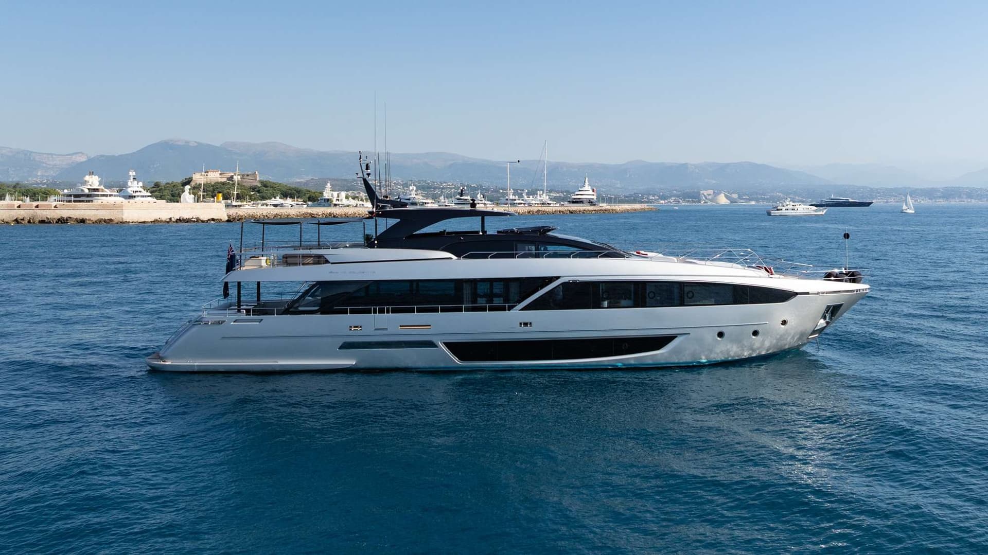 BELLA DONNA – Riva