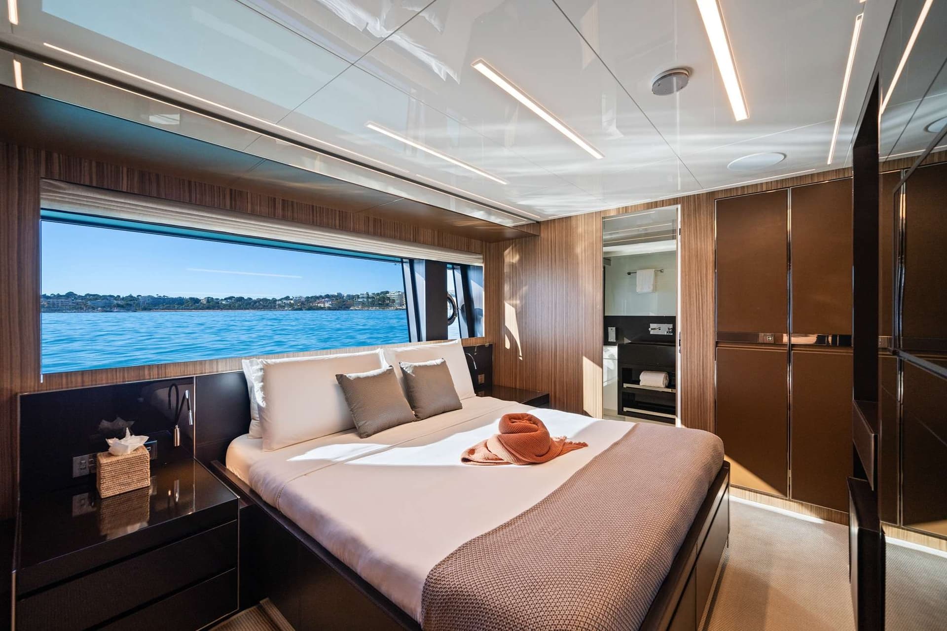 HP6 - Double cabin - 2024