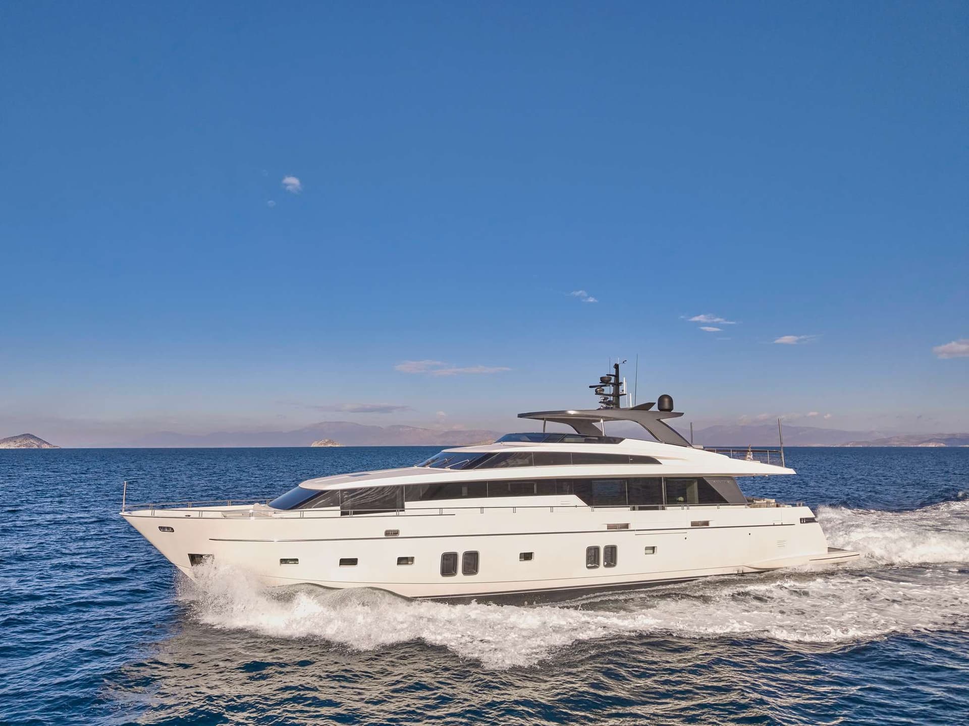GOLDEN YACHT – San Lorenzo