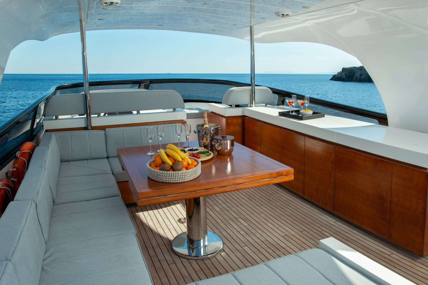 Upper deck
