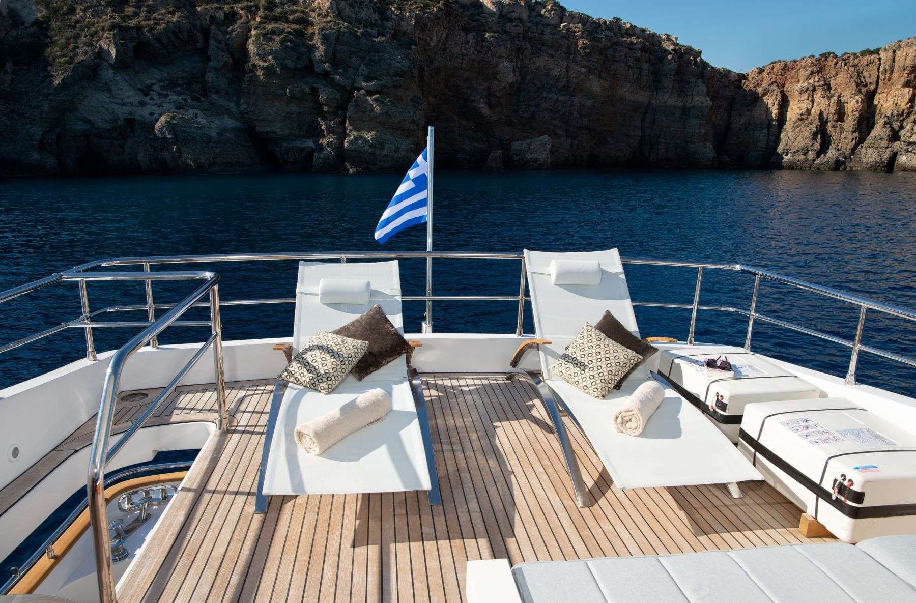 Upper deck lounge