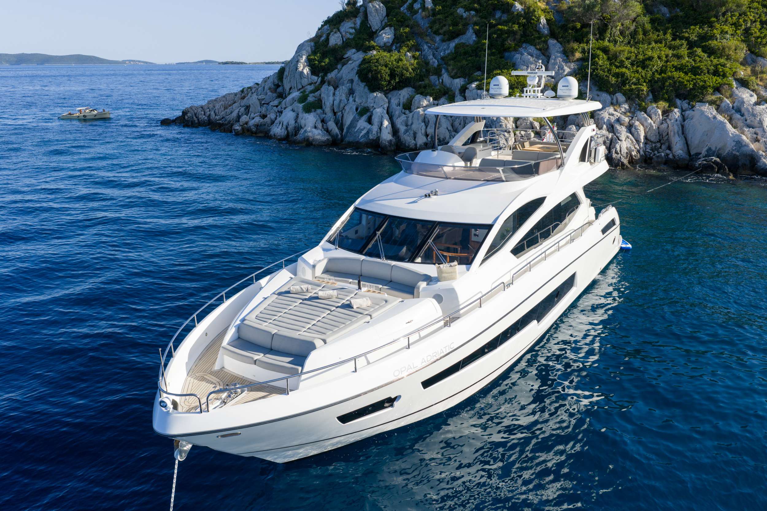 Opal Adriatic – Sunseeker