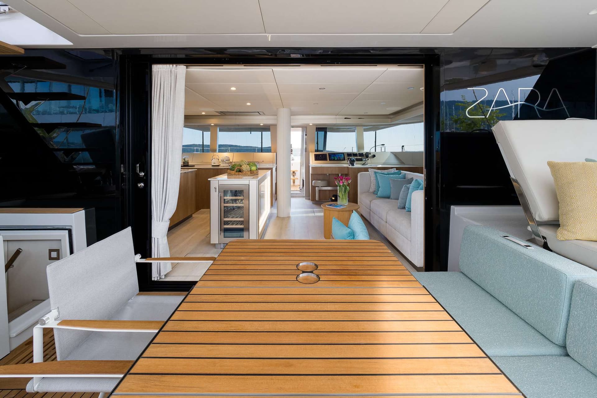 Sunreef 50 ZARA cockpit