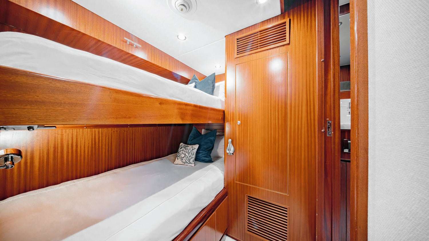 Bunk Stateroom (Bottom bunk is a full size bed)