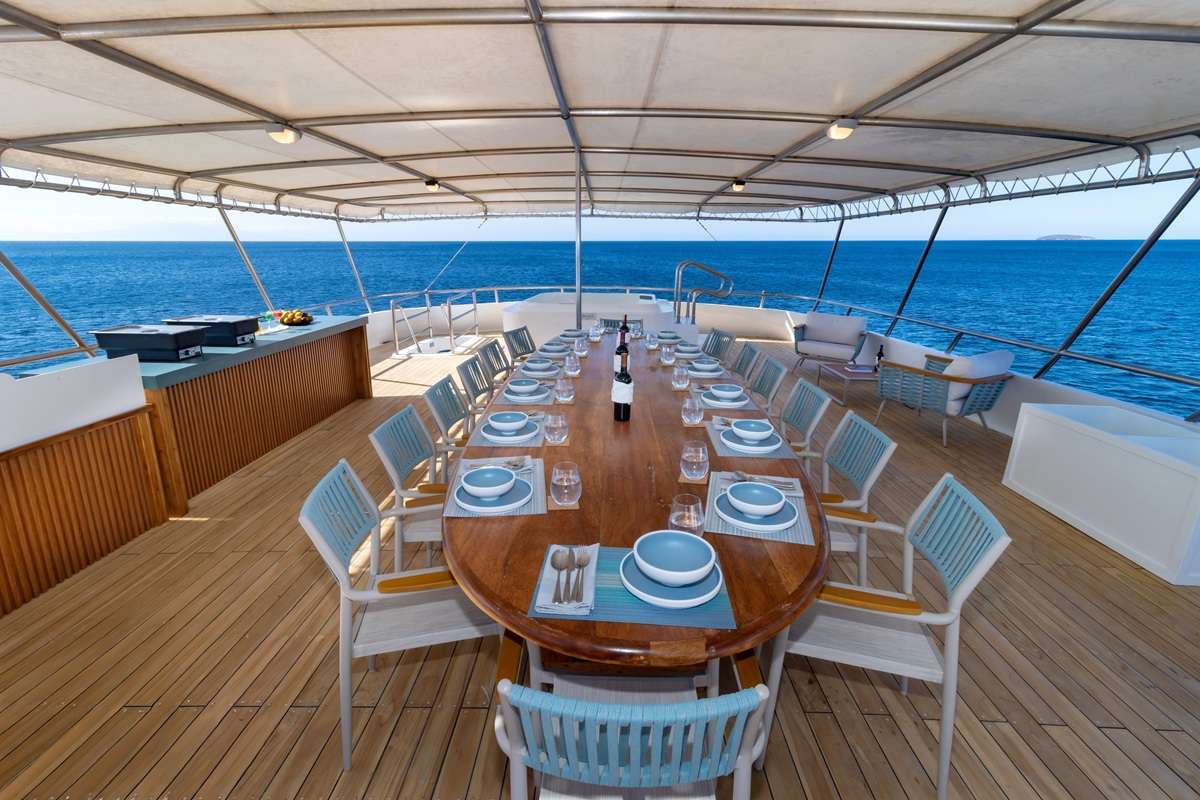 Al fresco dinning