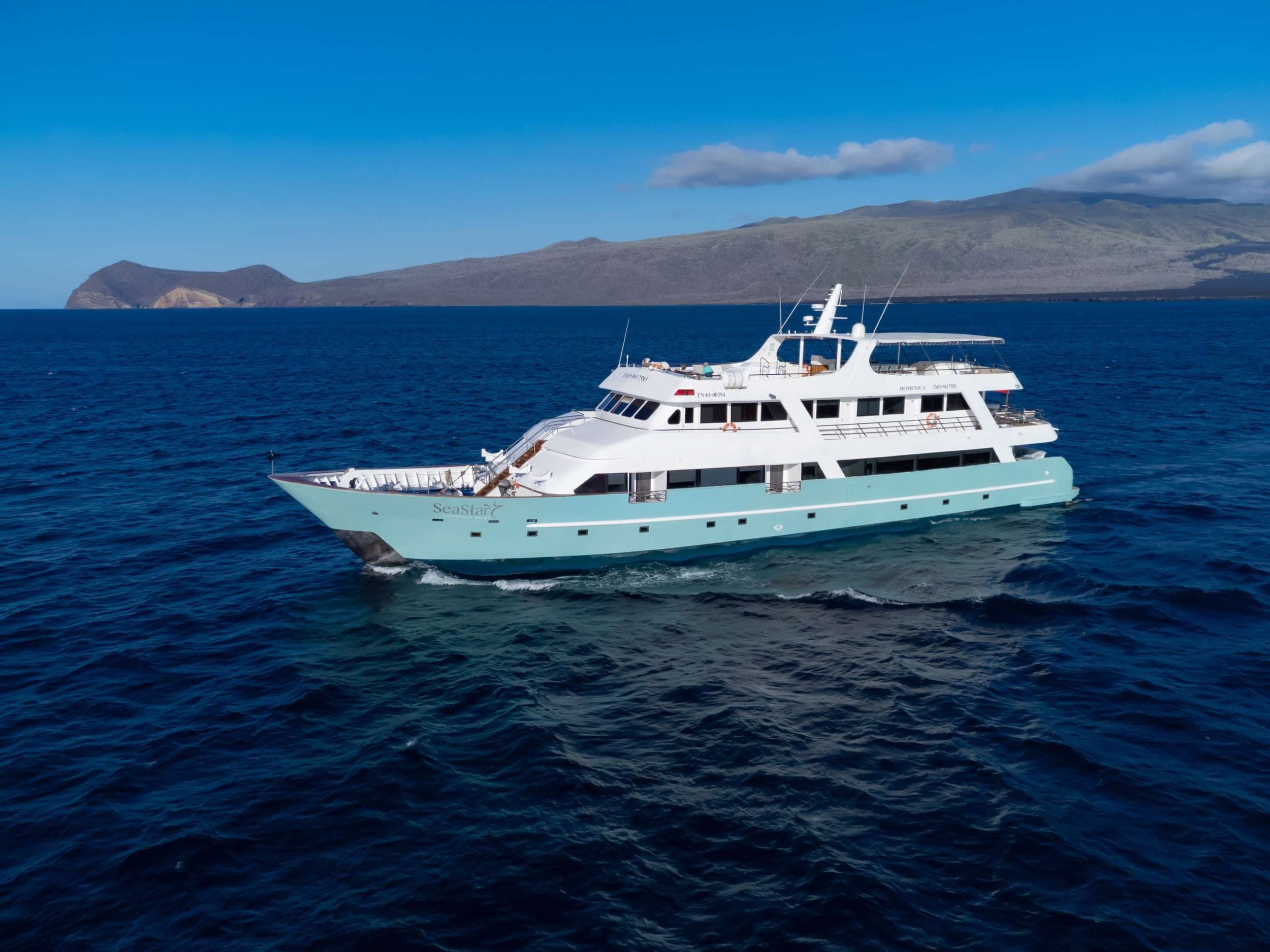 Galapagos SeaStar – Custom Built Aluminum Cutter