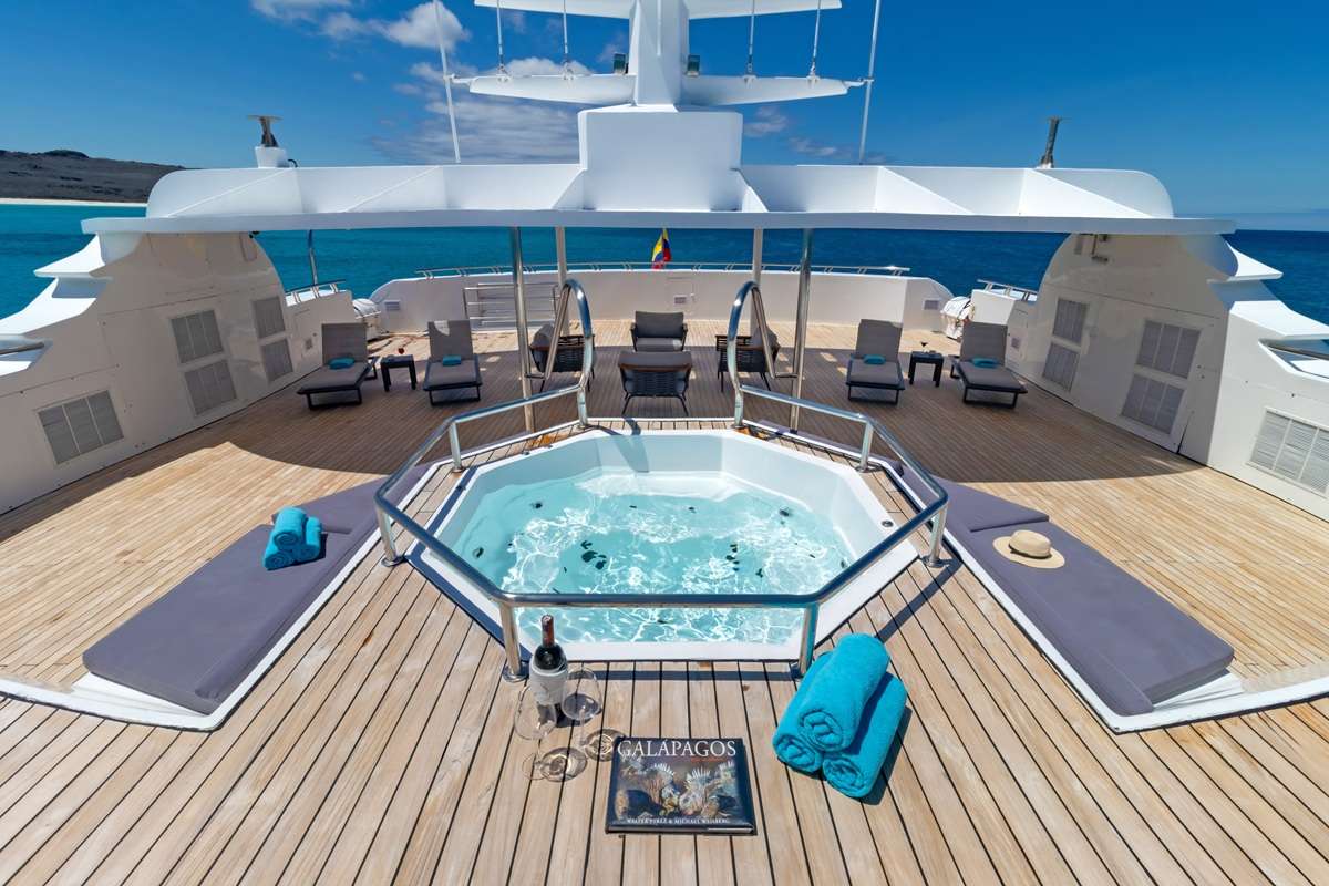 Sun deck jacuzzi