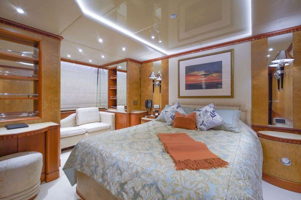 Double cabin