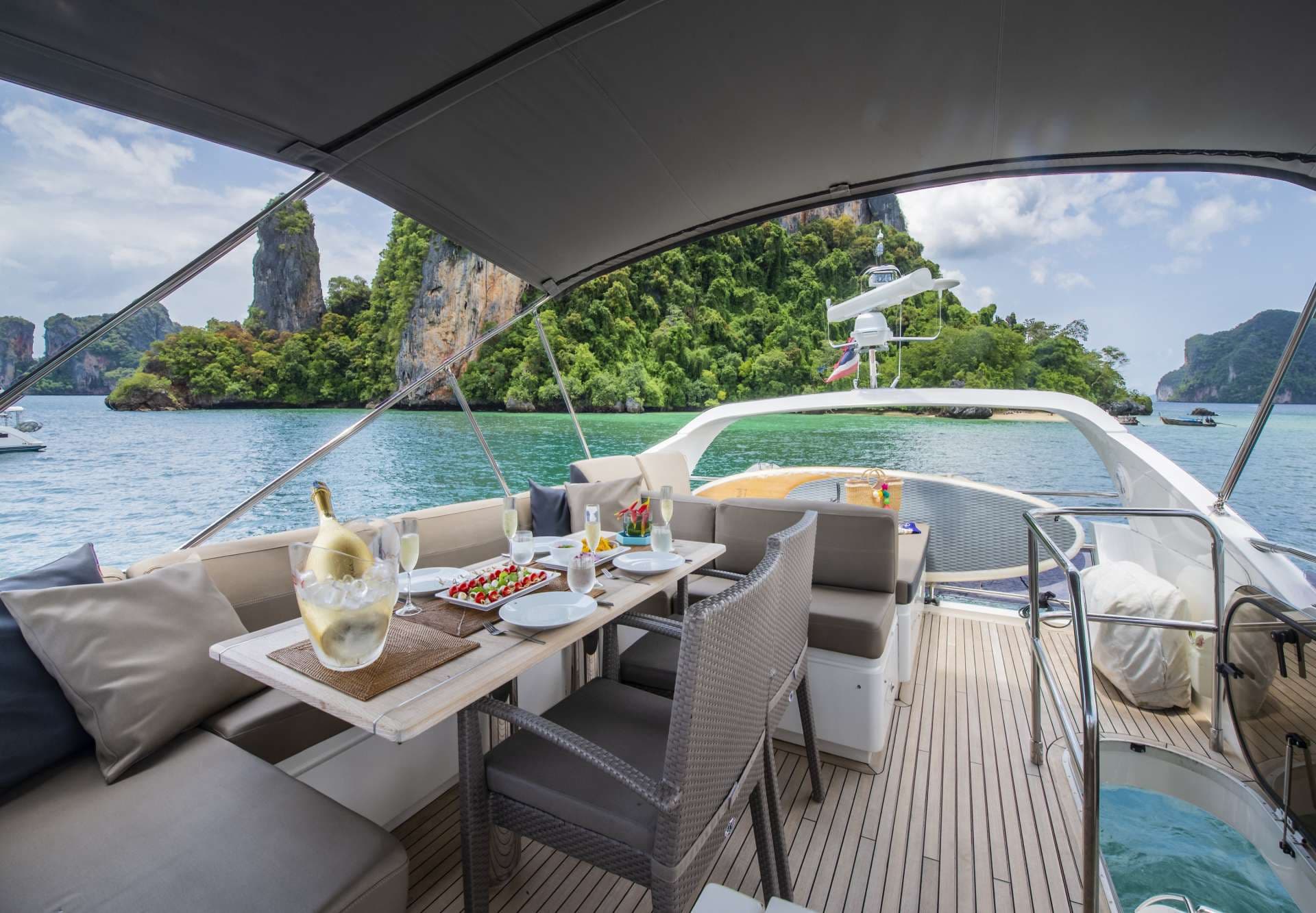 Flybridge