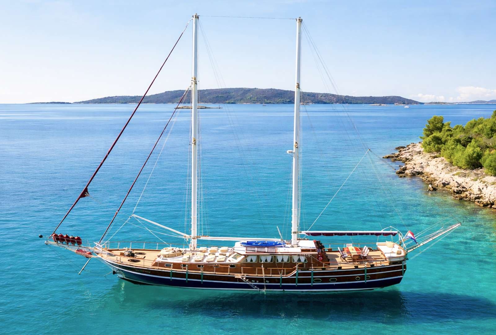 NOSTRA VITA – Custom
