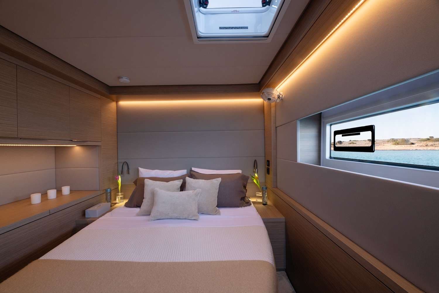 Double cabin