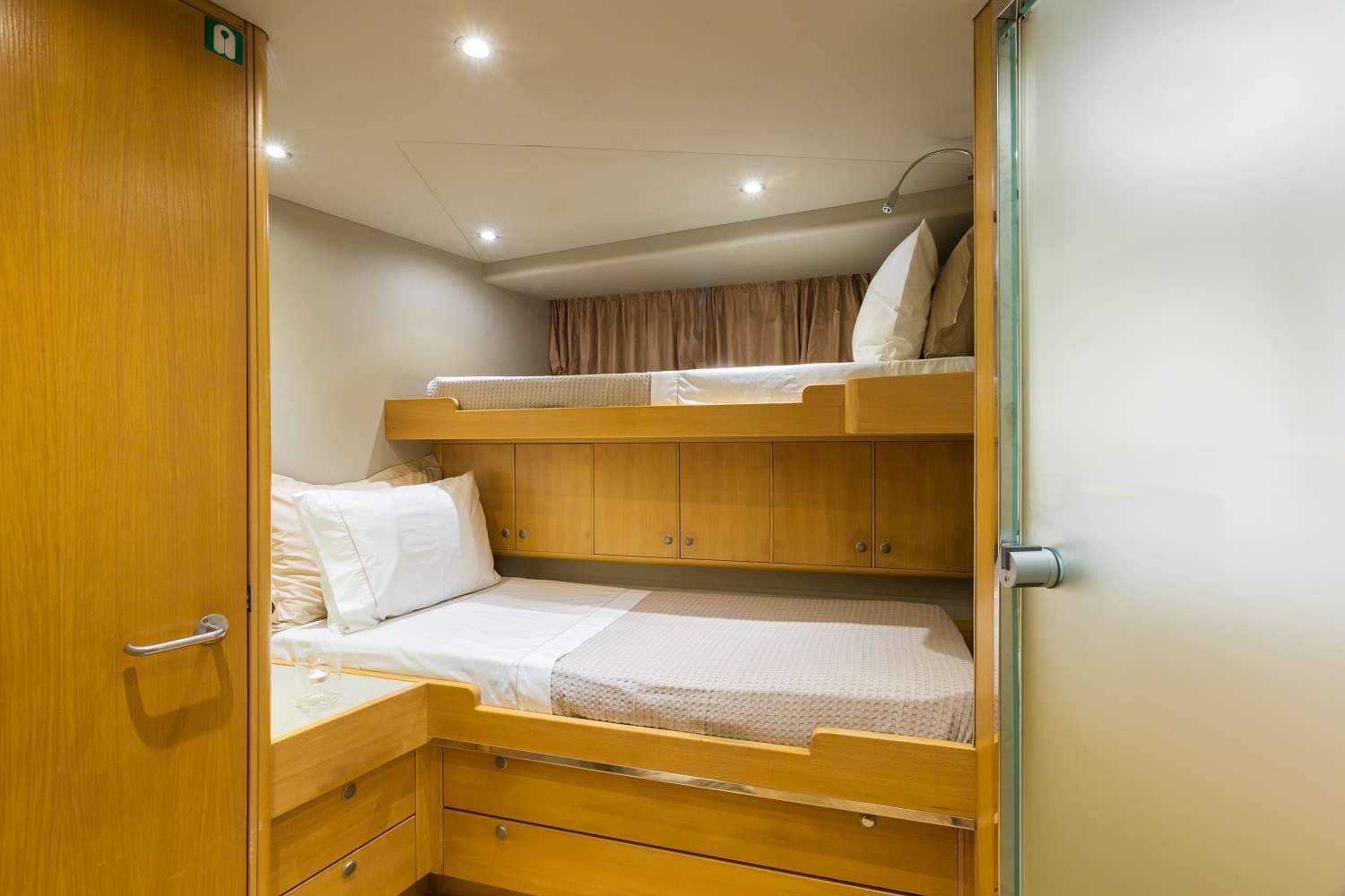 Twin cabin II