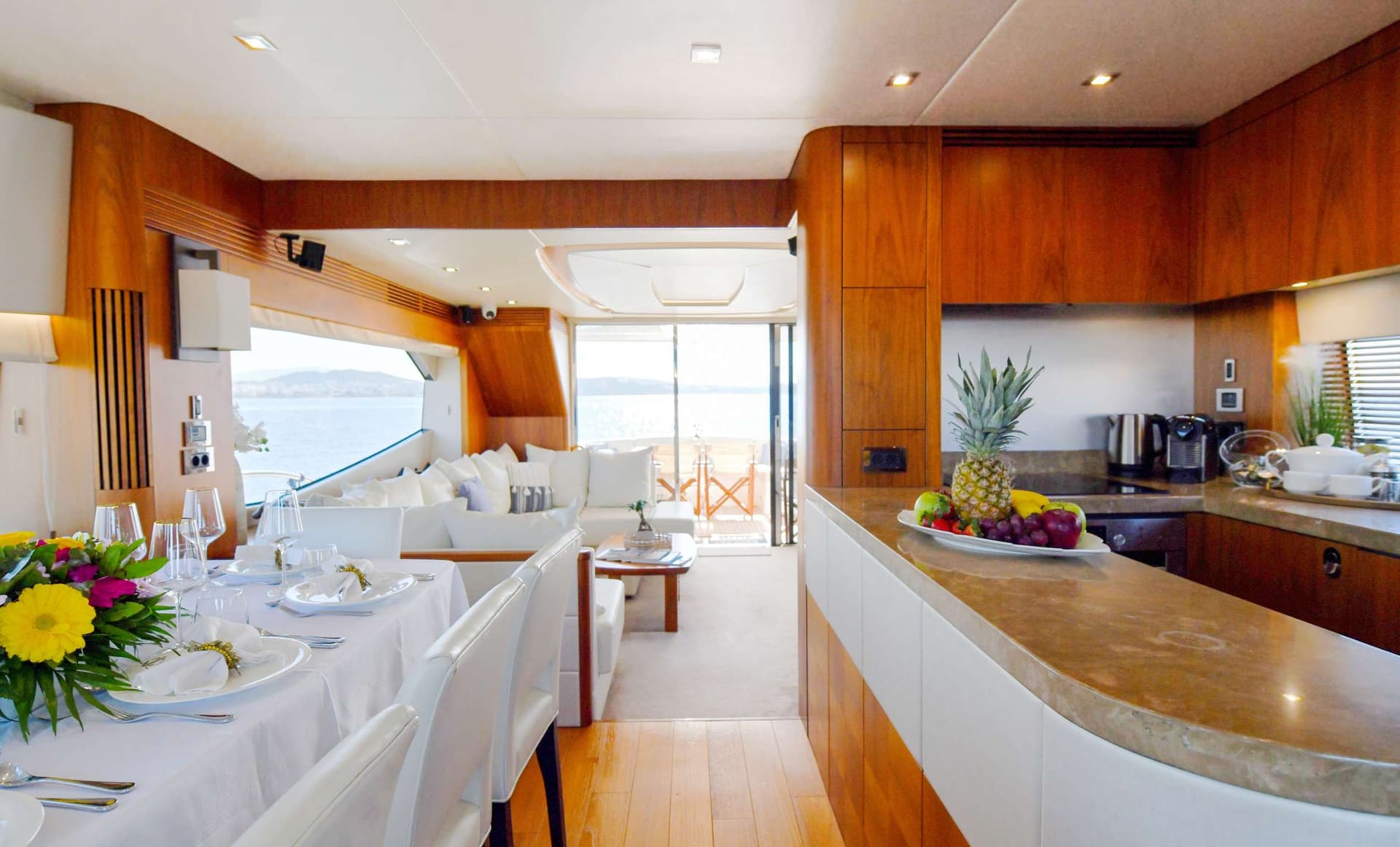 Dining & Galley