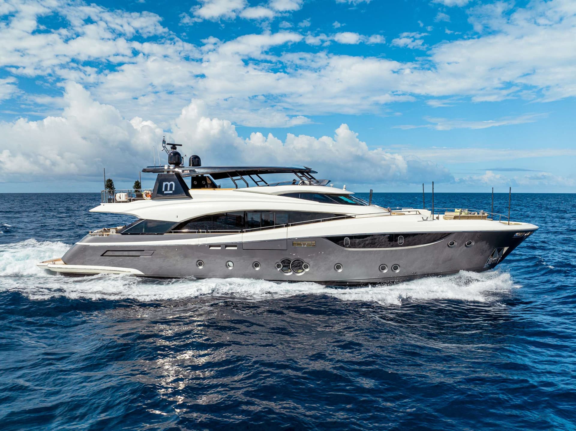 CIELO NERO – MonteCarloYachts