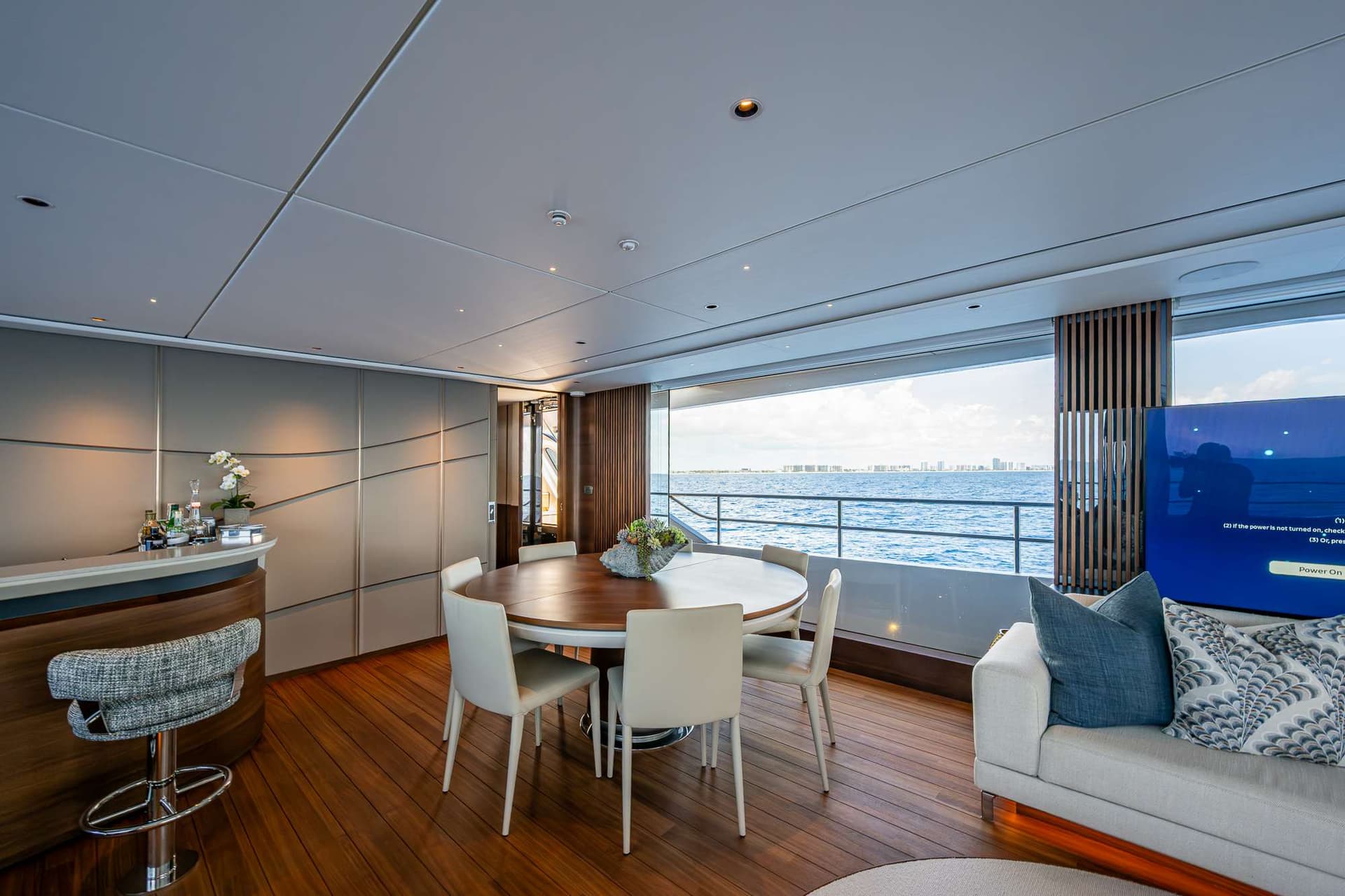 Main Salon Dining Area
