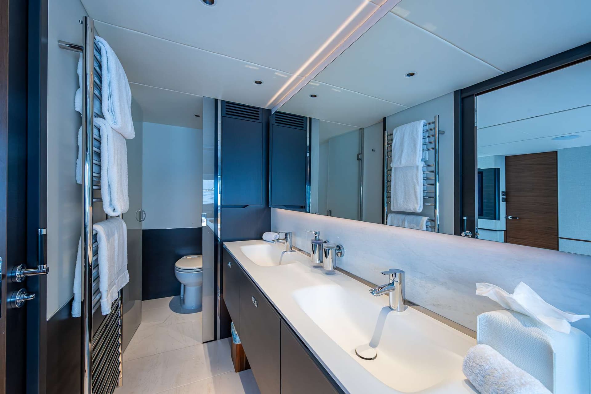 Master Stateroom En-Suite