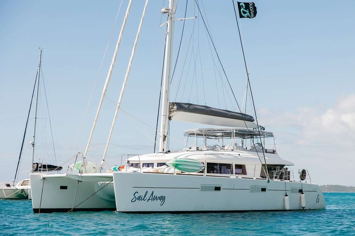 SAIL AWAY – Lagoon