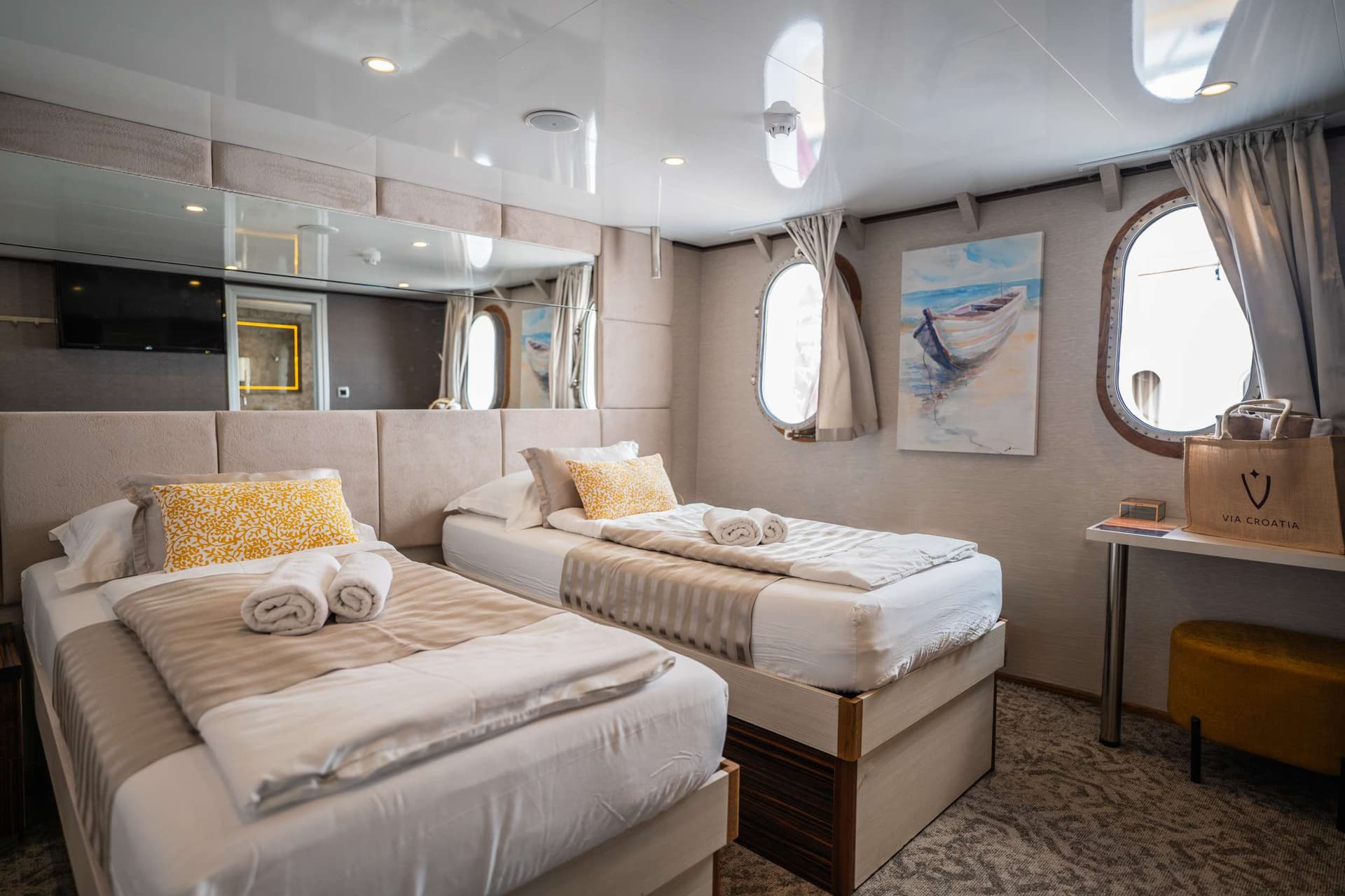 Twin Cabin