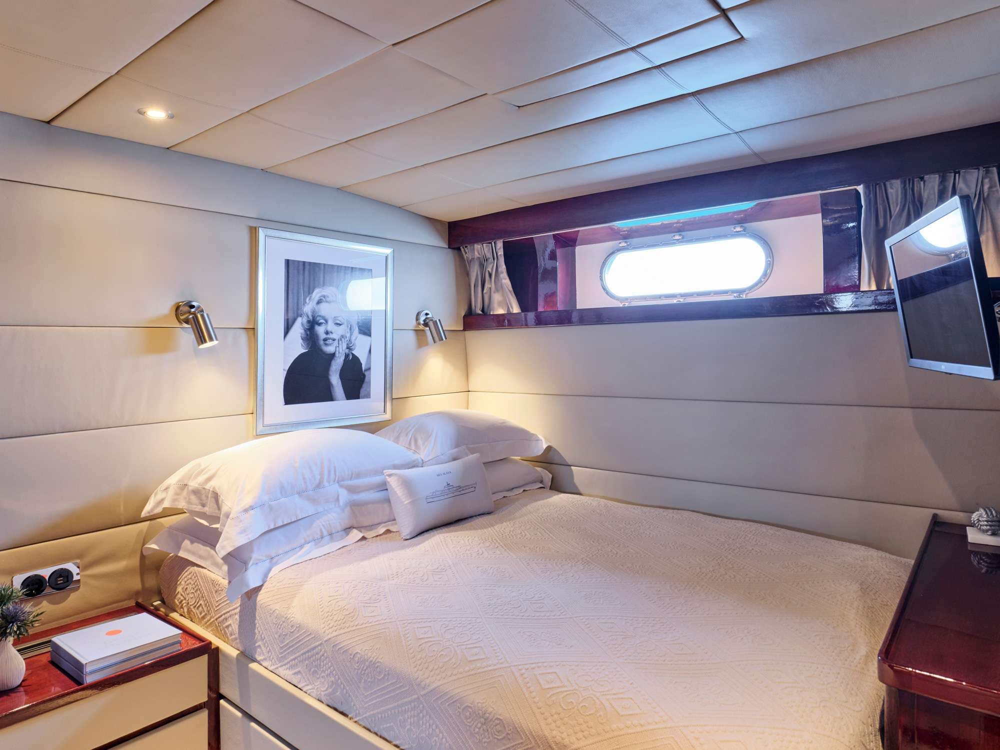 Vip Cabin