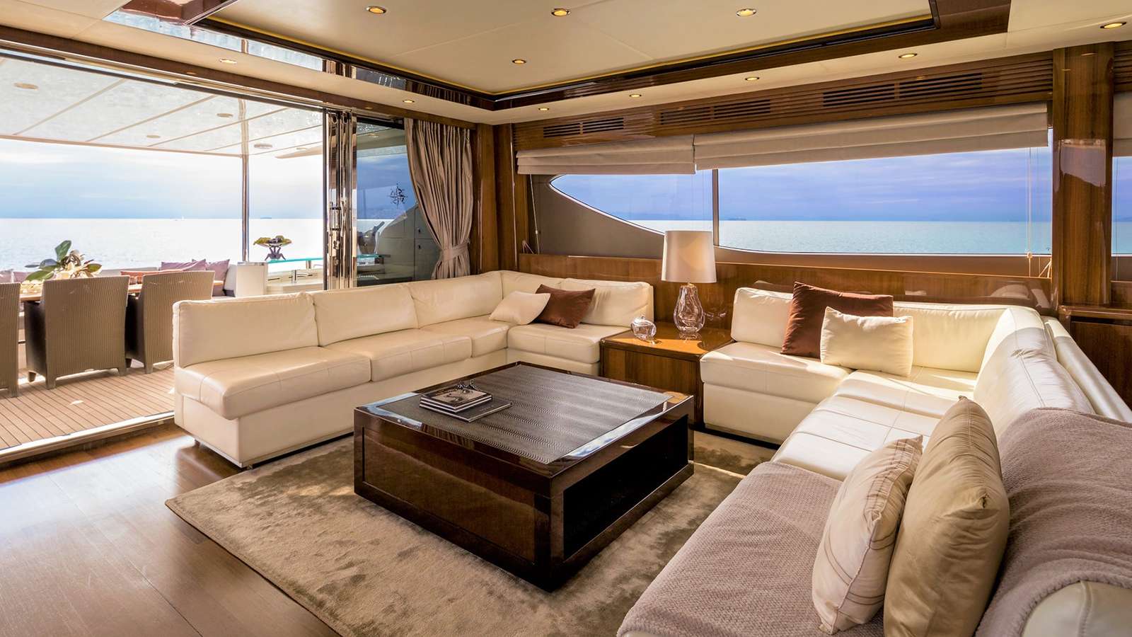 Main Deck - Salon