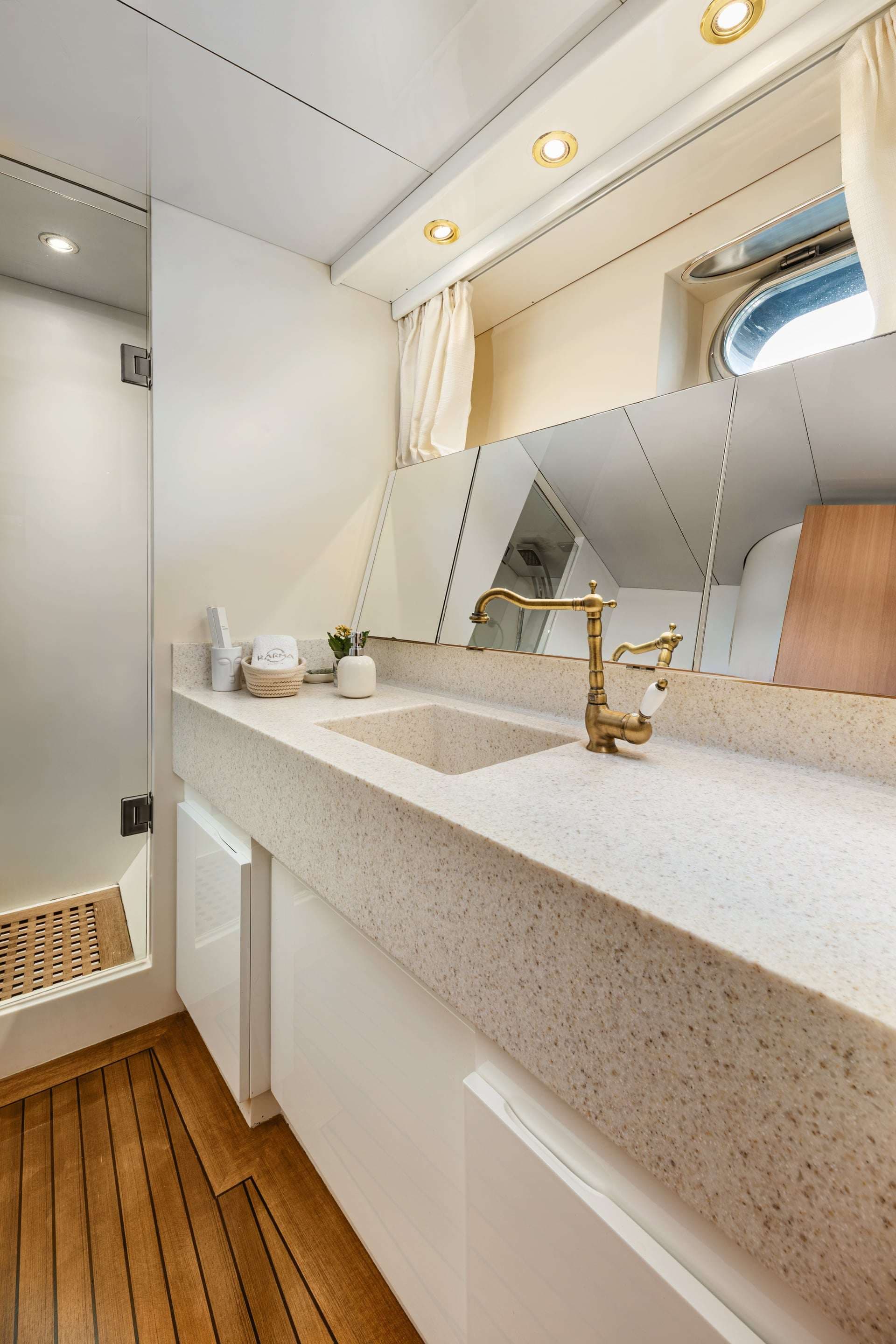 Twin's bathroom