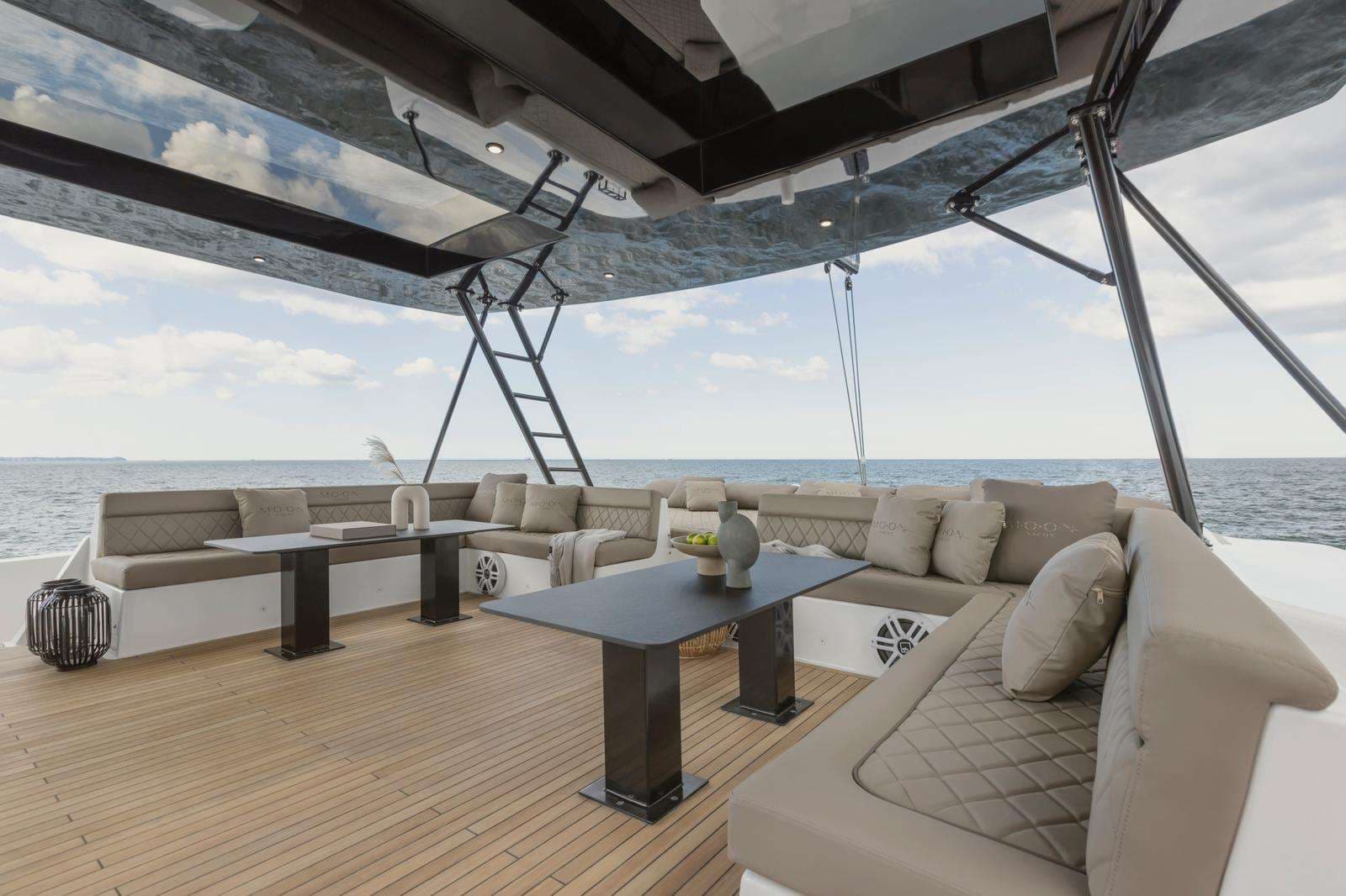 Upper Deck Sitting Area