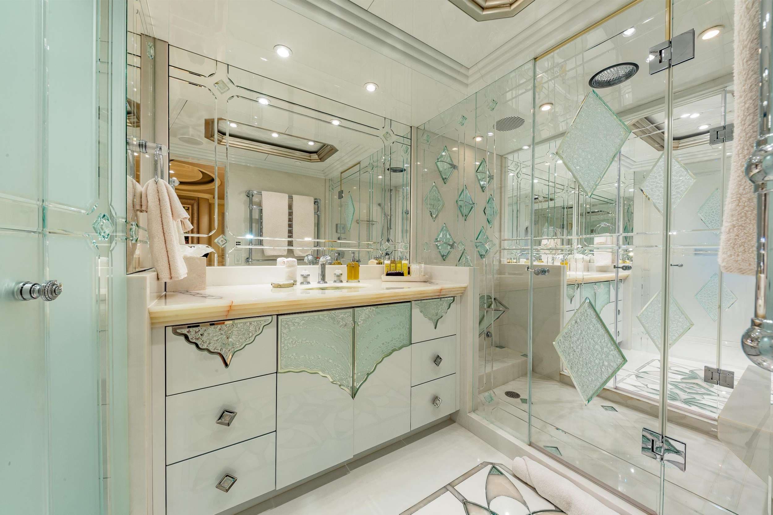 Primary Stateroom En-Suite