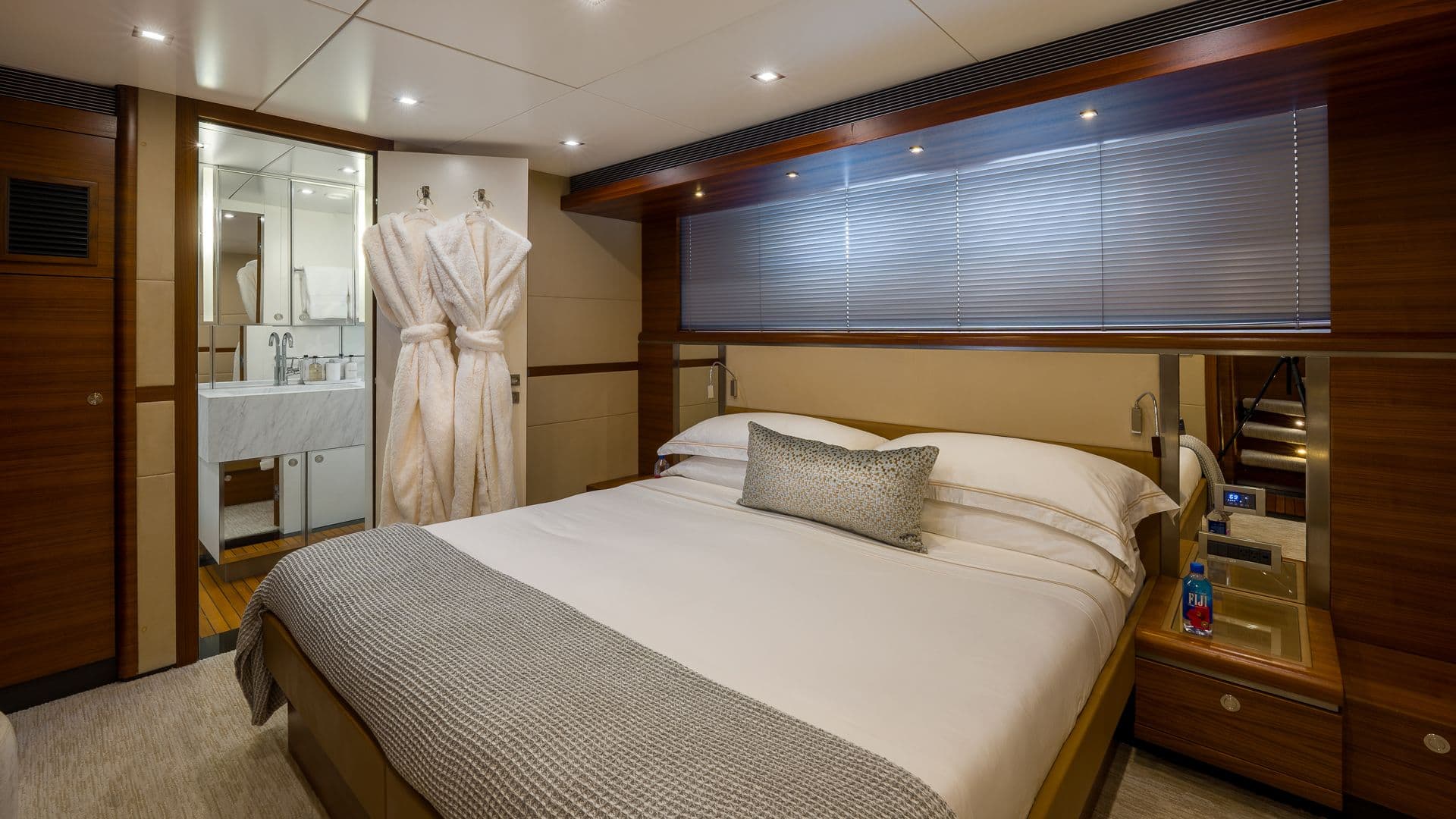 King Stateroom Mid Ship (port)