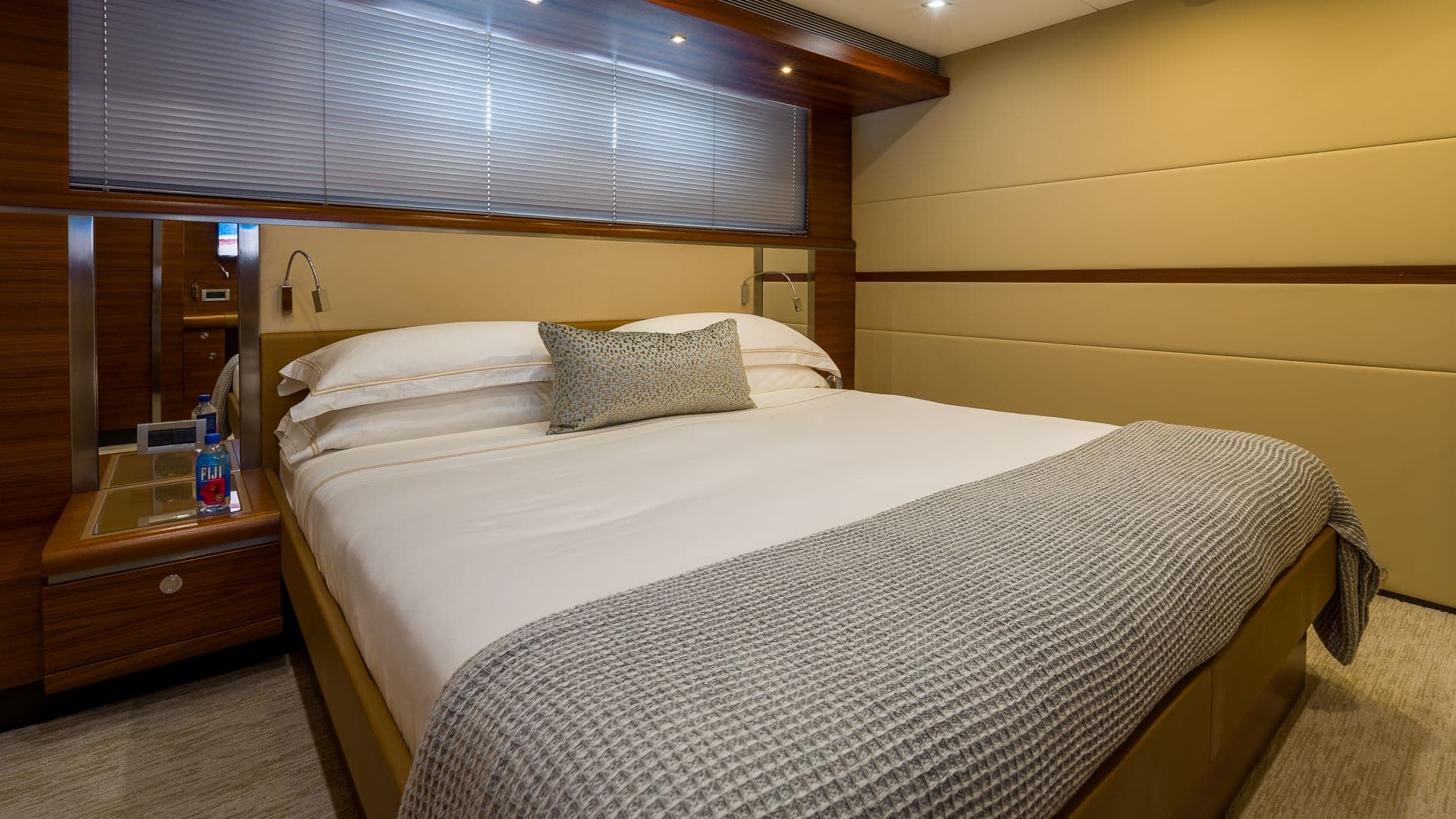 King Stateroom Mid Ship (port)