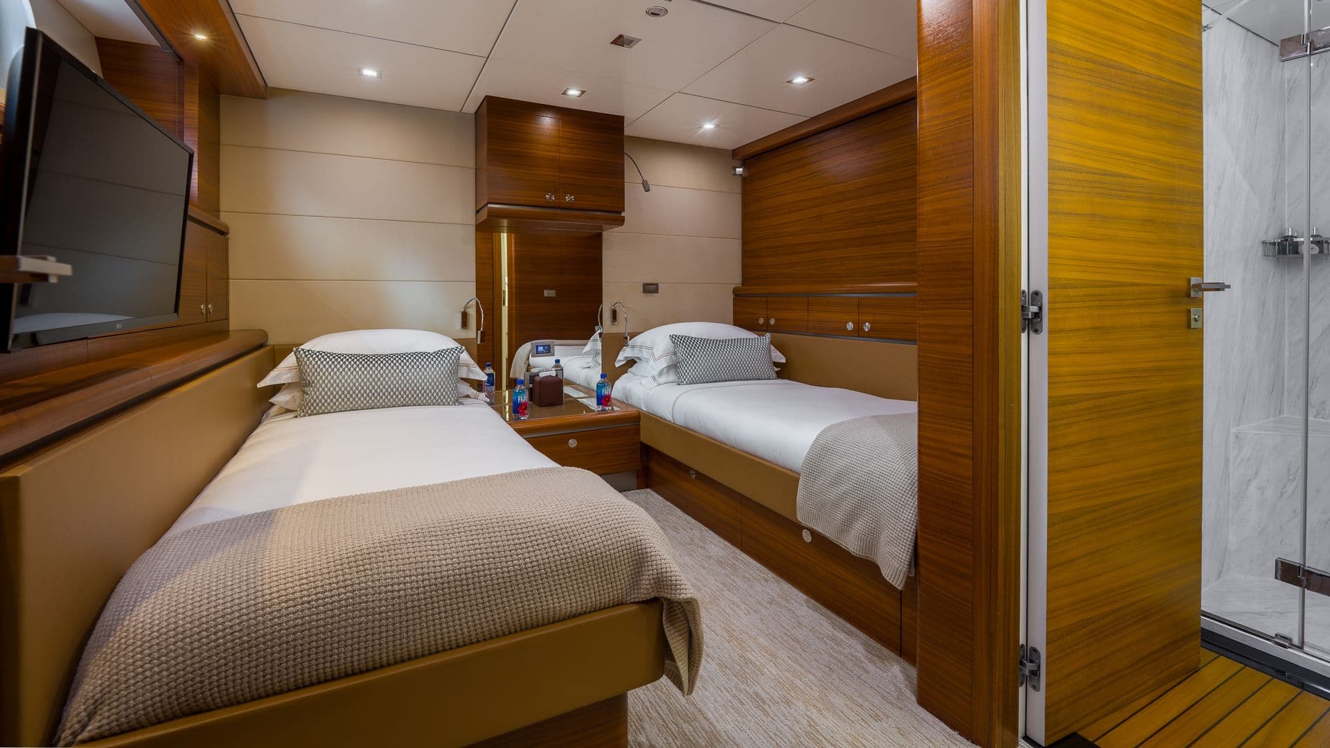 Aft Twin Stateroom #2 with Pullman (Separate Staircase)
