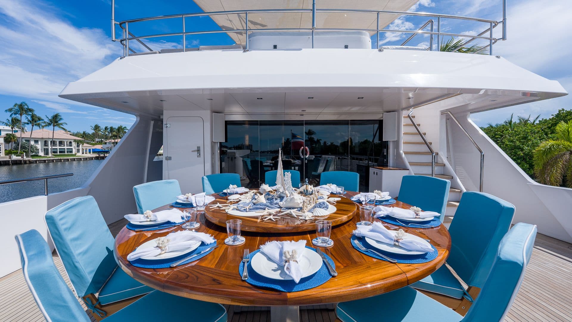 Bridge Deck Dining