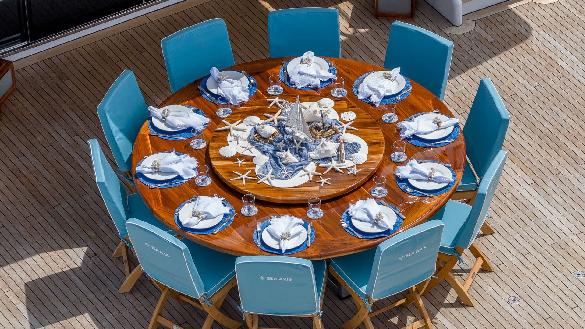 Bridge Deck Dining