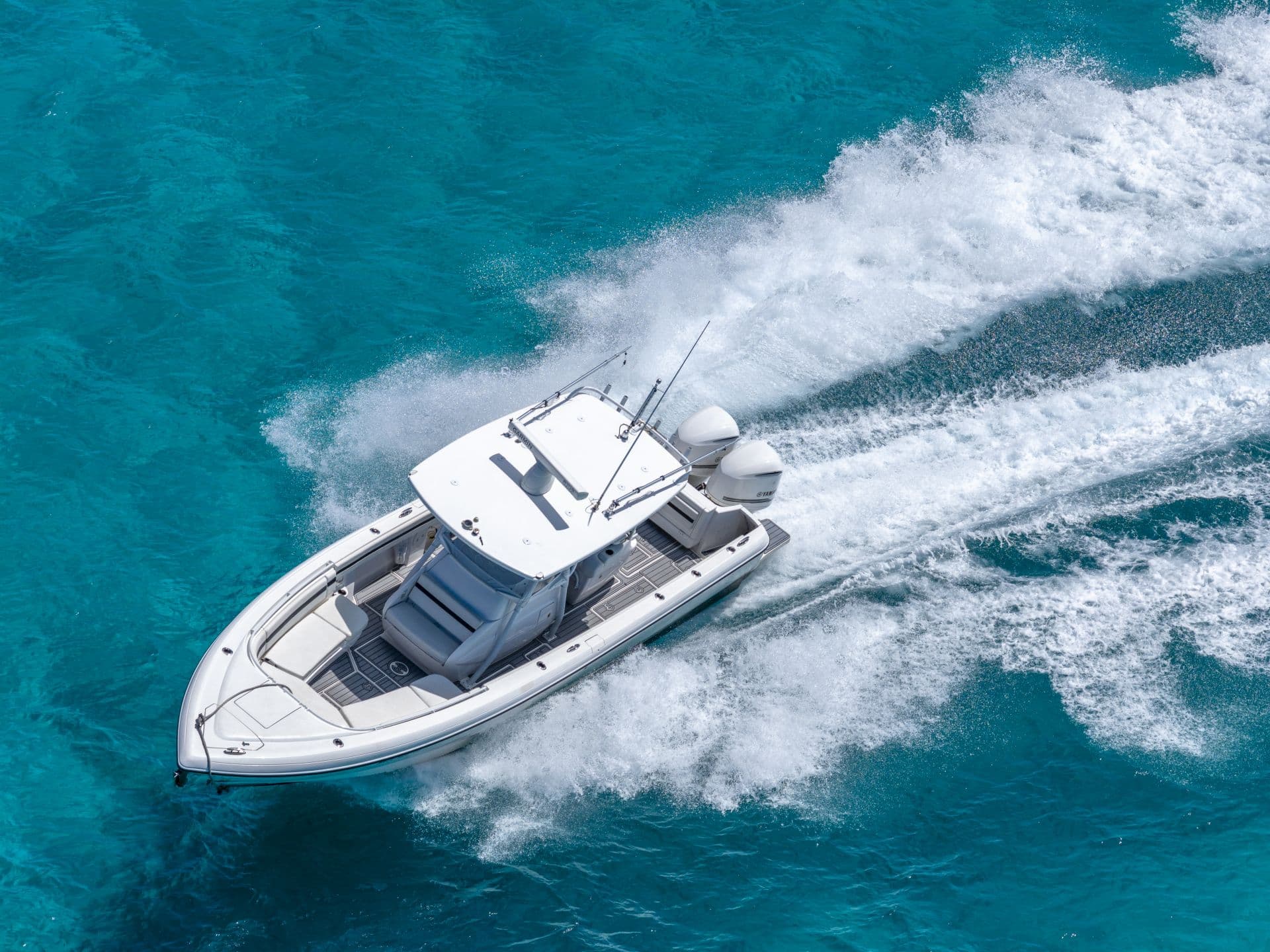 32' Center Console Intrepid
