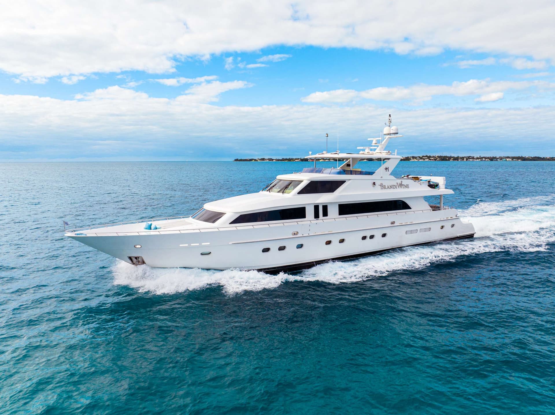 M/Y BRANDI WINE