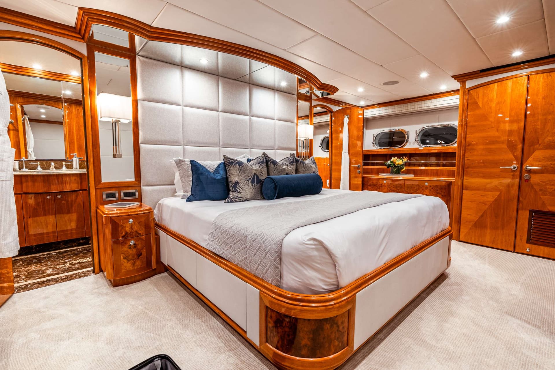 King Primary Stateroom