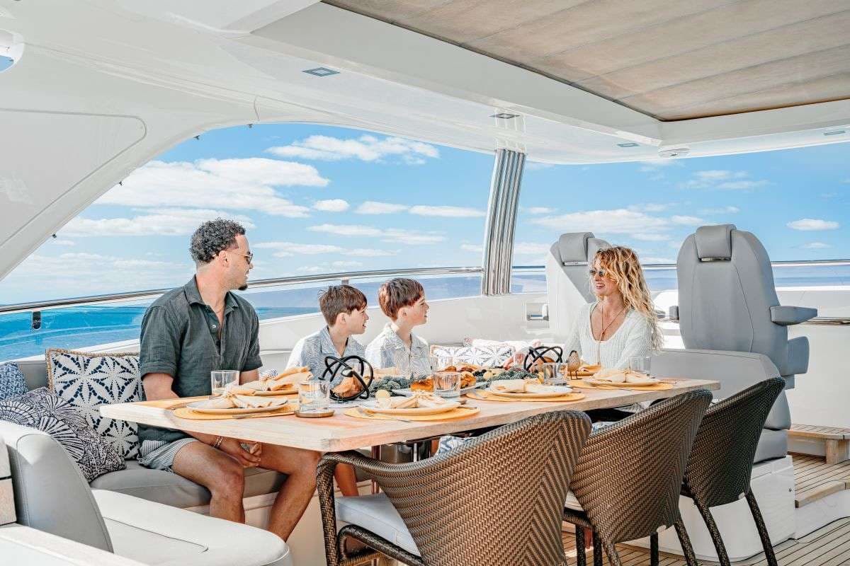 Flybridge Dining