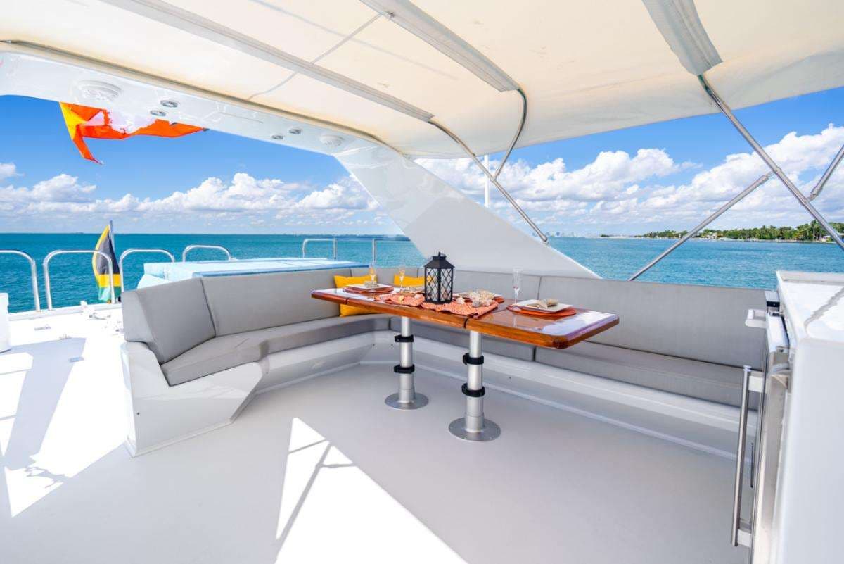 Flybridge Dining