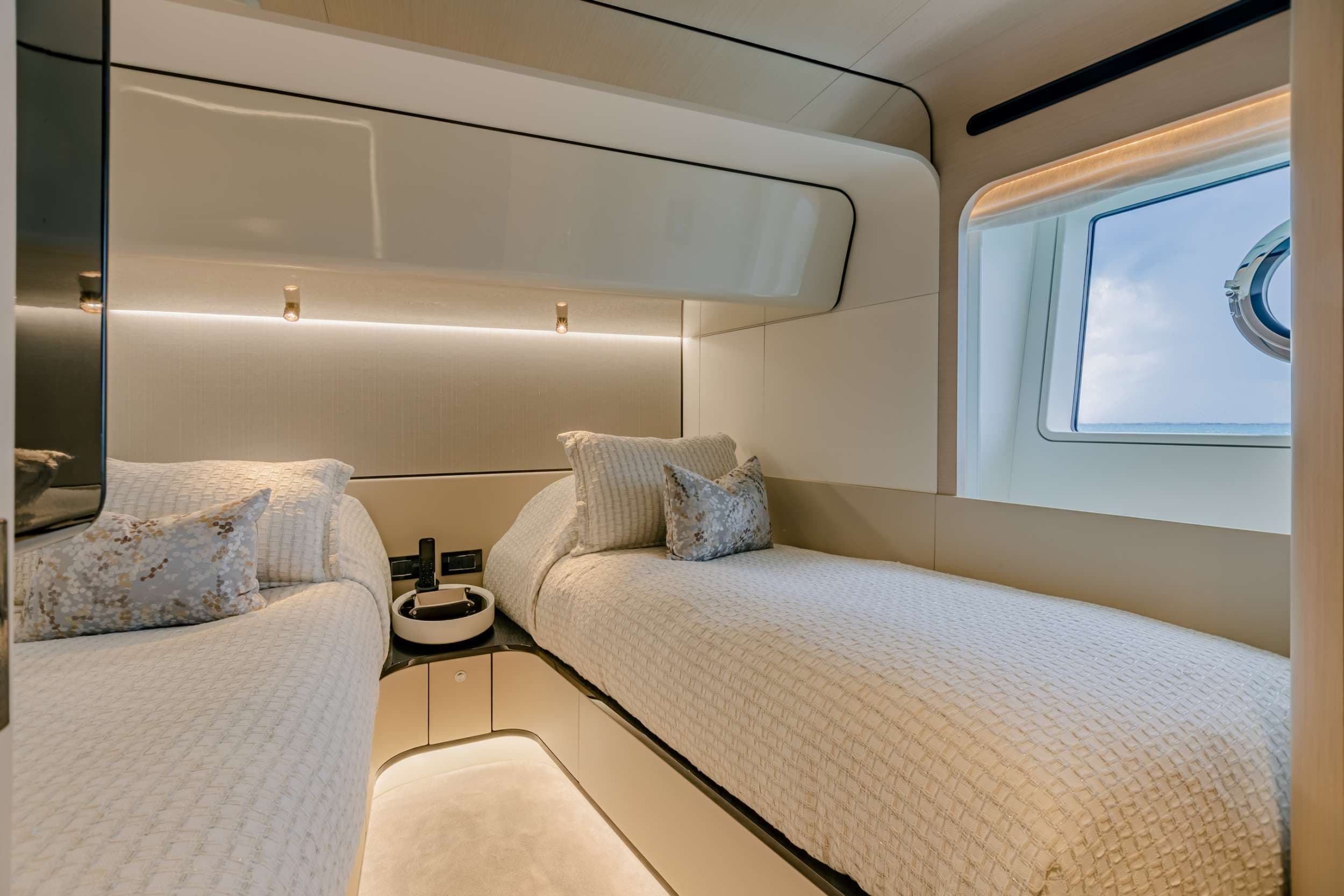 Stbd Twin Stateroom